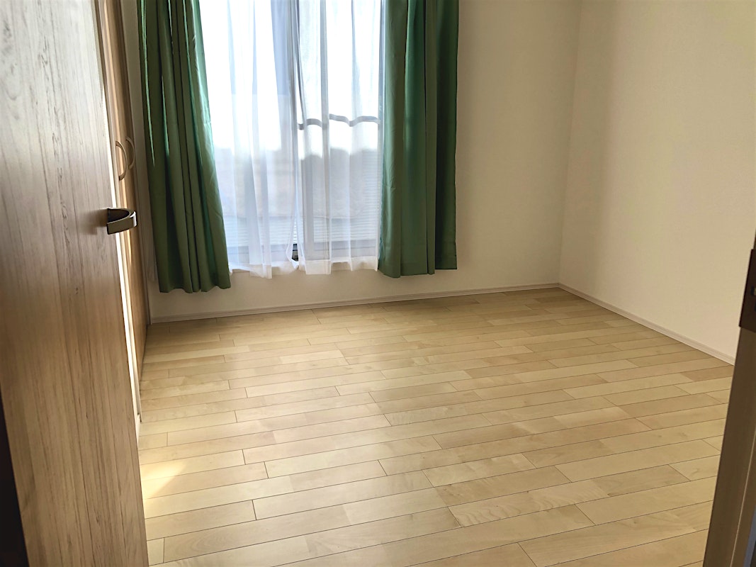 新築 5 5畳 洋室のきれいな部屋 １畳貸しから部屋貸しまで 広島県廿日市市の空きスペース モノオク